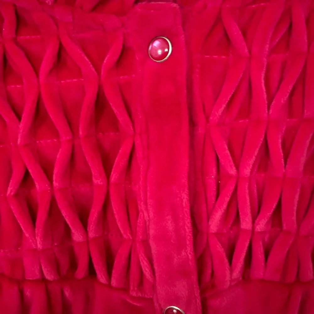 Robe - Picture 2 of 3